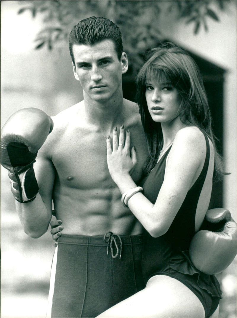 STRETCH GARY - LONDON PAP AUG BY BUTLER ADAM, MOVIE, MODEL - Vintage Photograph