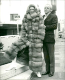 1972 - MERCOURI MELINA ACTRESS MARCH LAT LEVINE JOSEPH E., LONDON, FILM - Vintage Photograph