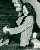 1982 - LYOU TEAAUW VERSATILE MOLES TEACHER MARY RUTH ELLIS MADDOX, LONDON, FILM - Vintage Photograph