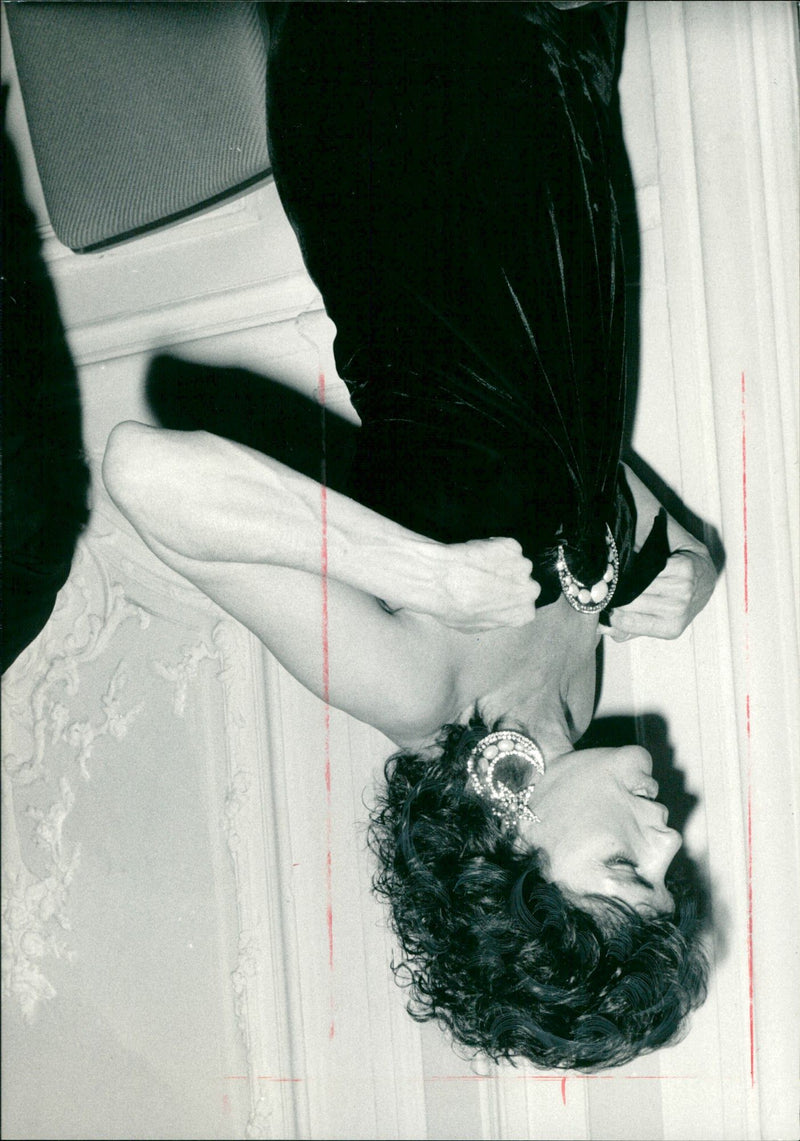 MCGRAW ATT A ACTRES - OPHEW THAT REV ALI, FILM, TOGETHER, LONDON - Vintage Photograph