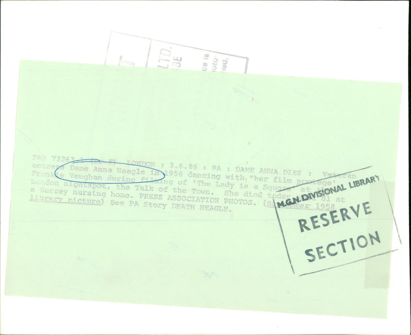 1958 - NEAGLE ANNA ACTRESS ACEY HOME NURSING, FILM, PRESS, LONDON - Vintage Photograph