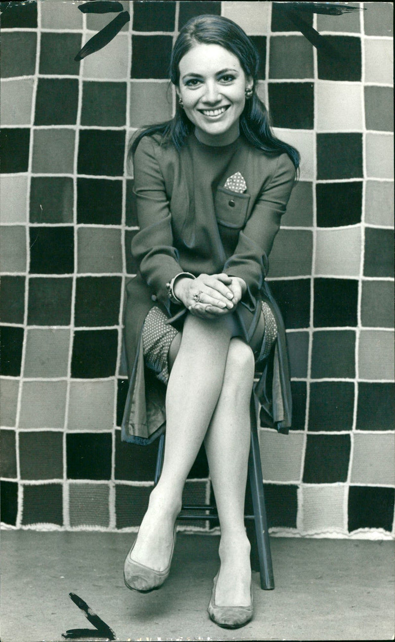 1969 - MESSINE MONIQUE ACTRESS FONO BOW, GT - Vintage Photograph