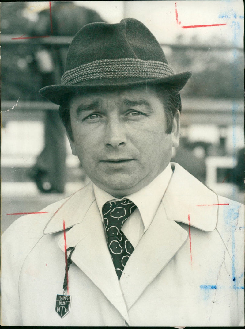 1944 - KEITH DUNCAN JOCKEY TRAINER PROMIES AUG WINCHESTER MM, FORMER, FIRST - Vintage Photograph