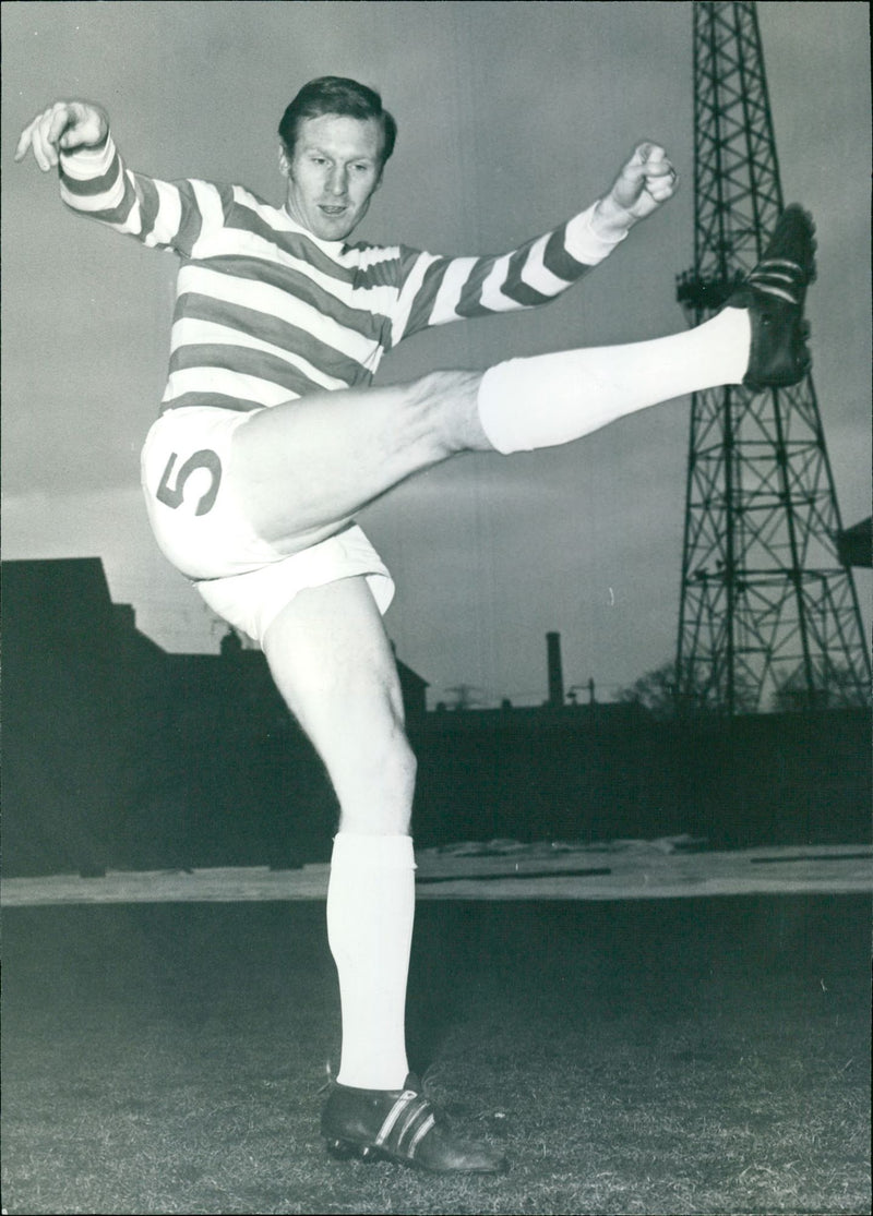 MCNEIL BILLY FOOTBALL GETIC EE MGR - CAUGHIE FEOPLE RANDOLPH MCNEILL, CAPTAIN - Vintage Photograph
