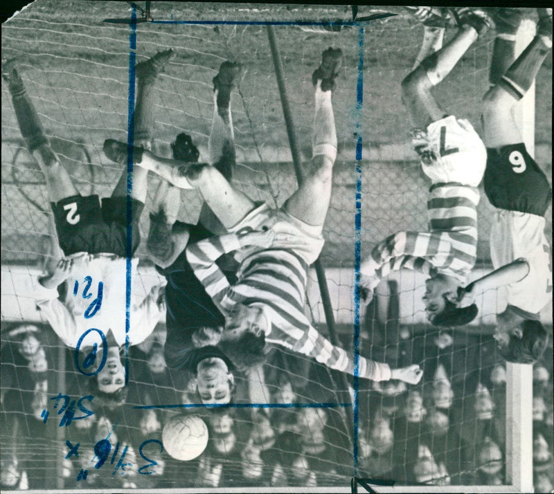 MCNEIL BILLY FOOTBALL GETIC EE MGR - PEOPLE WANDOLPH - Vintage Photograph