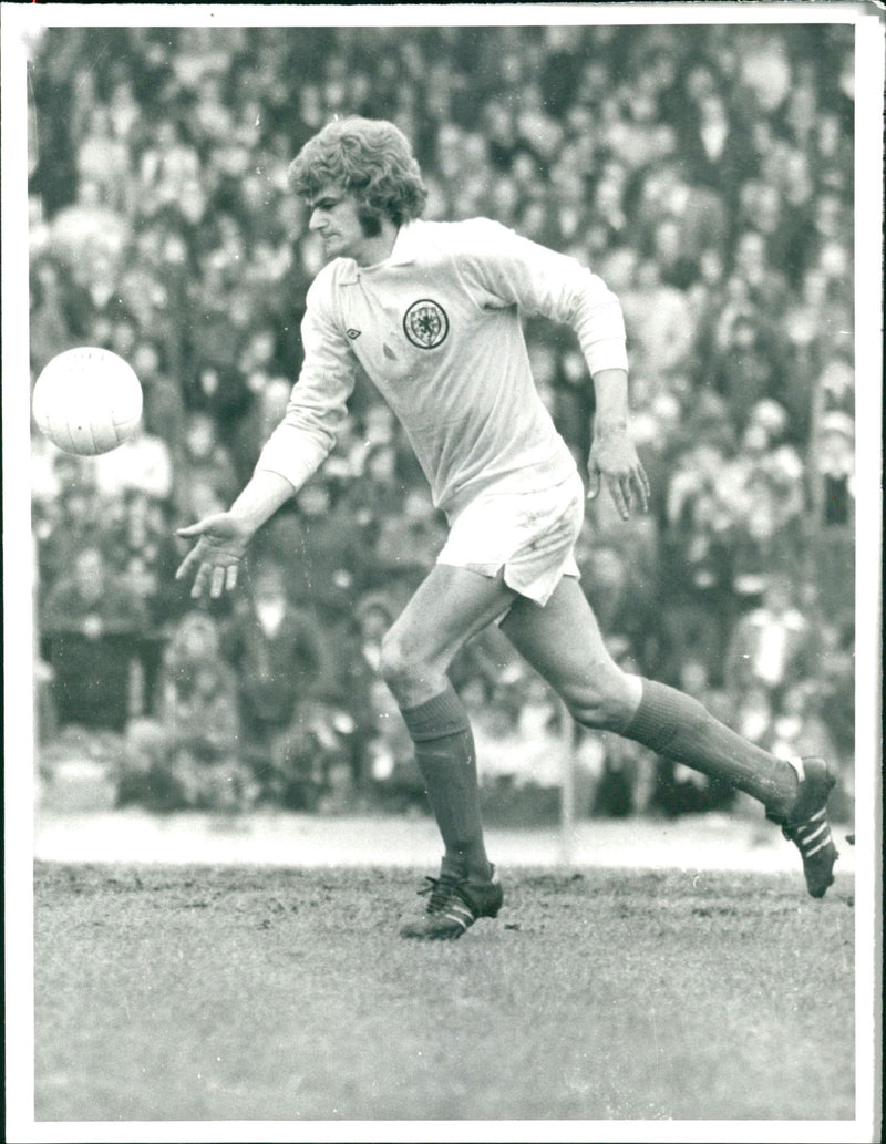 1975 - KENNEY STEWART FOOTBALL ABERDEEN GUNTURES NEWSPAPERS TPC DIVISIONAL - Vintage Photograph
