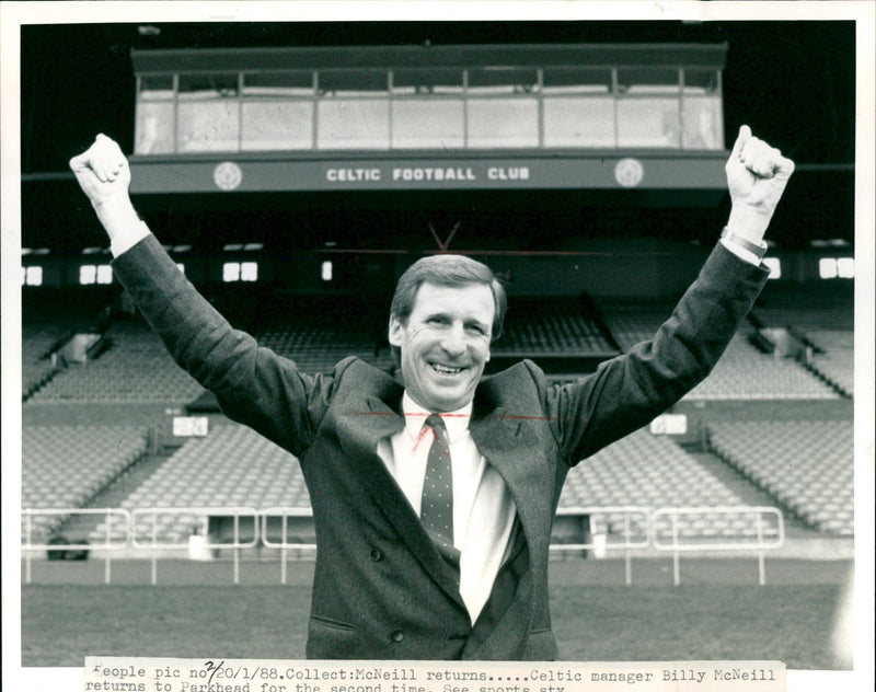 MCNEIL BILLY FOOTBALL GETIC EE MGR - LONDON PAGE EDN MCNEILL - Vintage Photograph