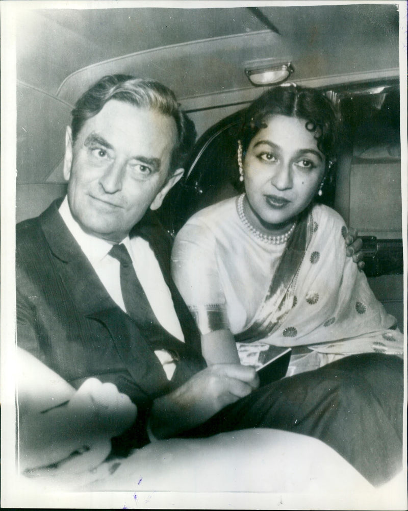 LEAN DAVID SIR JUNE SY FILMS - WIR PICTURES HUTZON MARLON JACK BARBARA, PARIS - Vintage Photograph