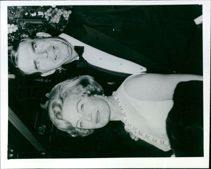 1971 - MC MURRAY FRED MAC FILM, WIFE - Vintage Photograph