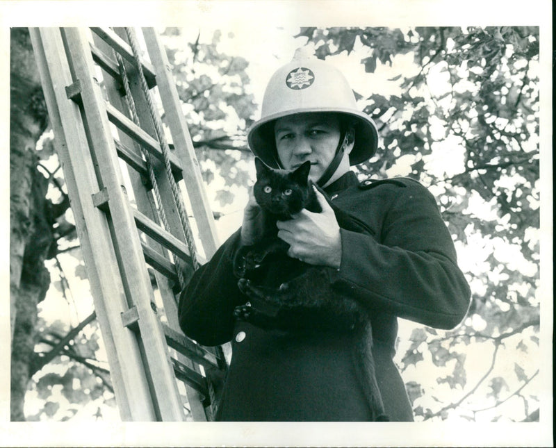 MURPHY GLEN ACTOV - LVN JACK, LONDON, FILM, CAR - Vintage Photograph