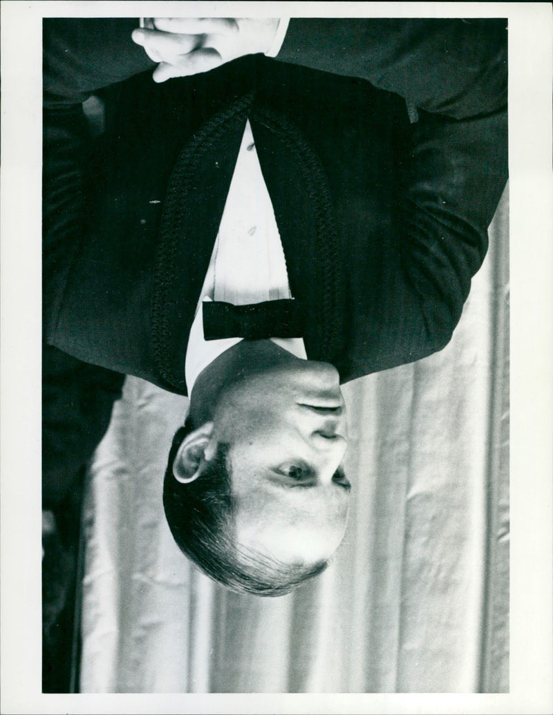 1967 - RICHARD D ZANUCK EXECUTIVE VICE PRESIDENT OF TH CENTURY FILMS FOX - Vintage Photograph