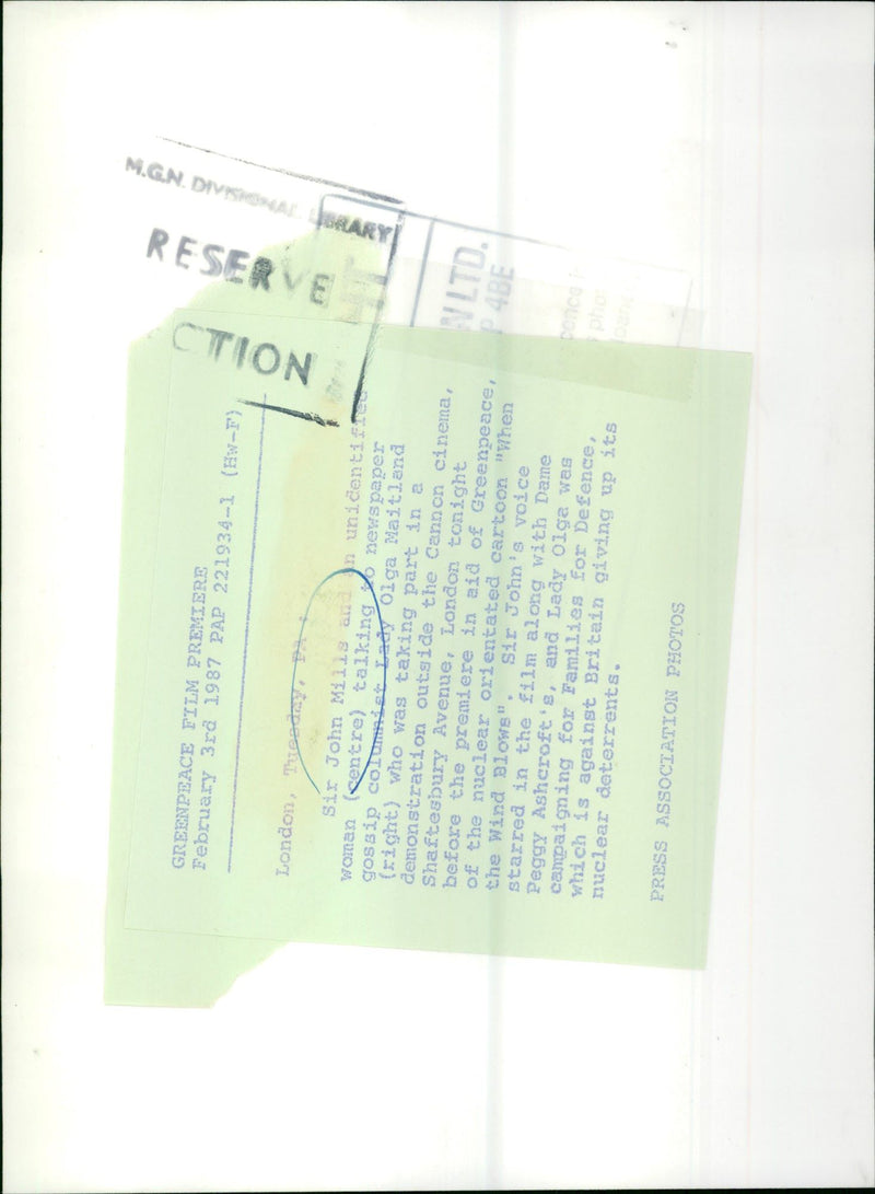 1987 - SIR JOHN MILISAN N UNIDENTISME ALTO MILLS GREENPEACE FILM PREMIERE - Vintage Photograph