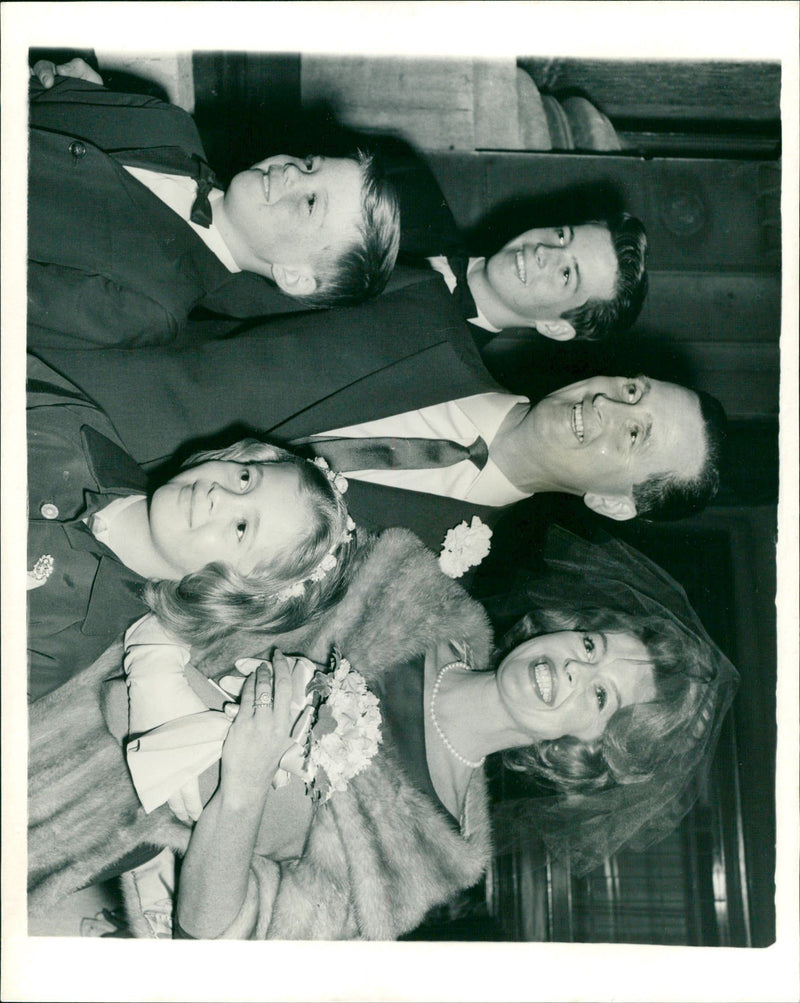 THE MARRIAGE OF FILM PRODUOER EUAN TOYO PRODUCER LLOYD EJAN - MARRIES PATRICIA - Vintage Photograph