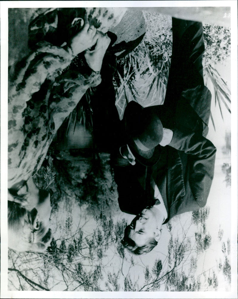 FILMS ROBERT MITCHOM - THE MAGAZINE VINTAGE, LONDON, STREET - Vintage Photograph