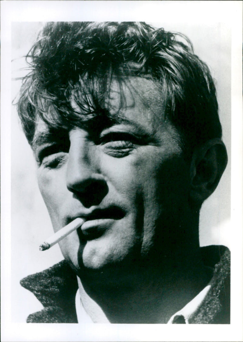 MITCHUM ROBERT FILMS - Vintage Photograph