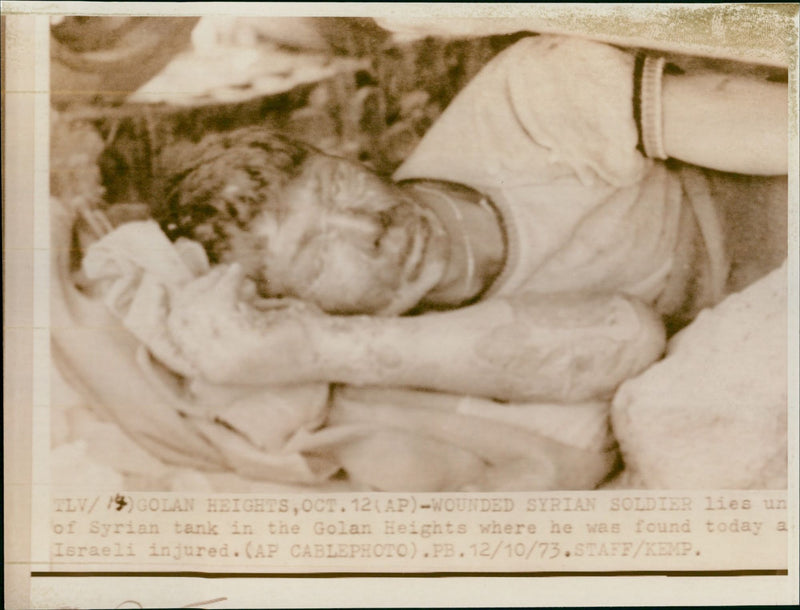 1973 - MIDWE RAST WAR OCT, SOLDIER, TANK - Vintage Photograph
