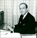 POSGATE LAN LLOYCE UNDERWRITER - IAN POSTGATE YEAR, LONDON, PRESS - Vintage Photograph