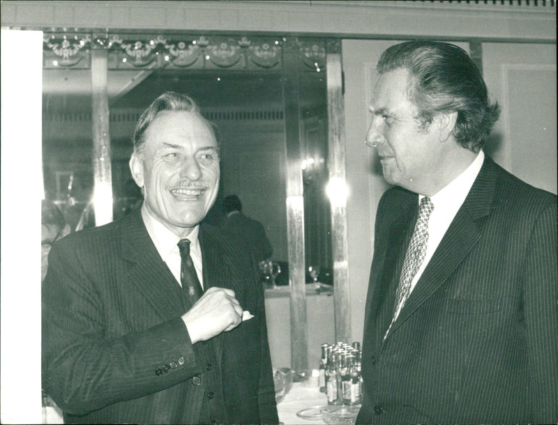 1976 LUDOVIC KENNEDY POWELLS AFTENTI PRESS WRITER - Vintage Photograph