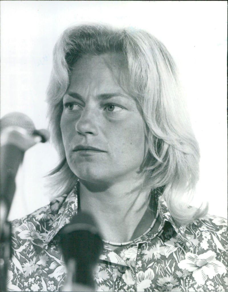 FILM DAUGHTER PRESS MEMBER TELEVISION - Vintage Photograph