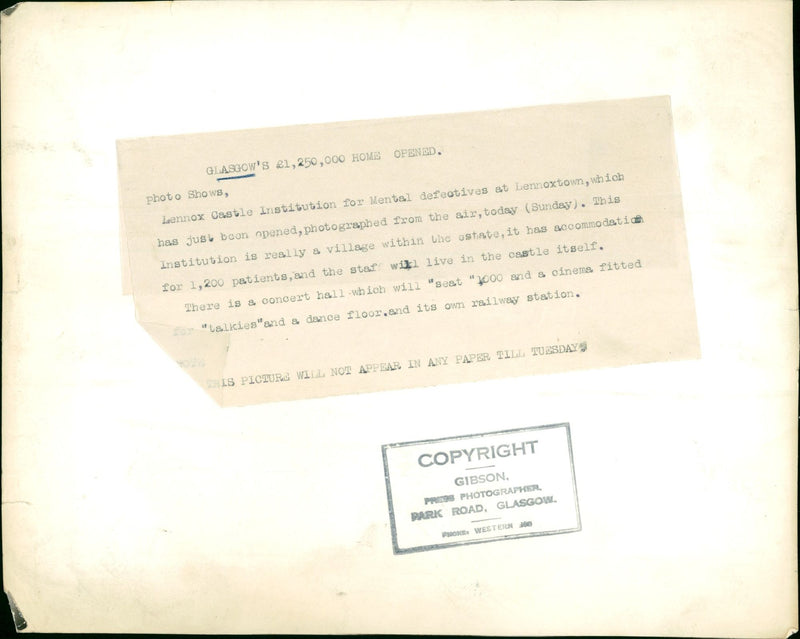 GLASGOW MEDICAL - FOMEN OPENED PHOTO GLASGOWS, AIR, CONCERT, - Vintage Photograph