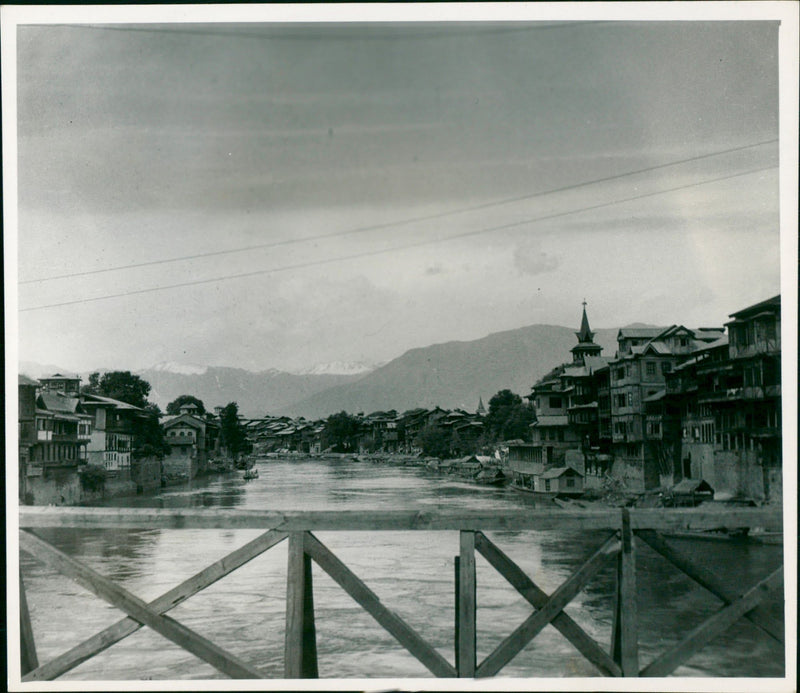 INDIA KASHMIR - VIEWS RIVER THE - Vintage Photograph