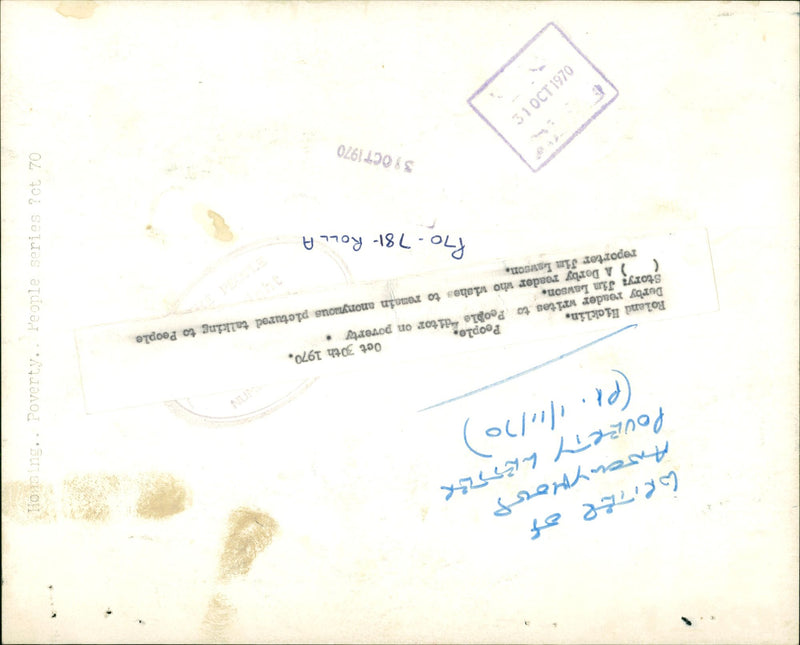 1970 - ANONYMOOD POVERTY WRITER BY HICKLIN ROLAND JIM LARSON, FILM - Vintage Photograph