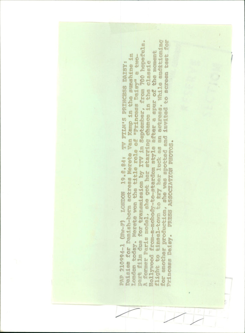 MAMP DERETE VAN ACTRESS - LONDON FILMS PAP, PRINCESS - Vintage Photograph