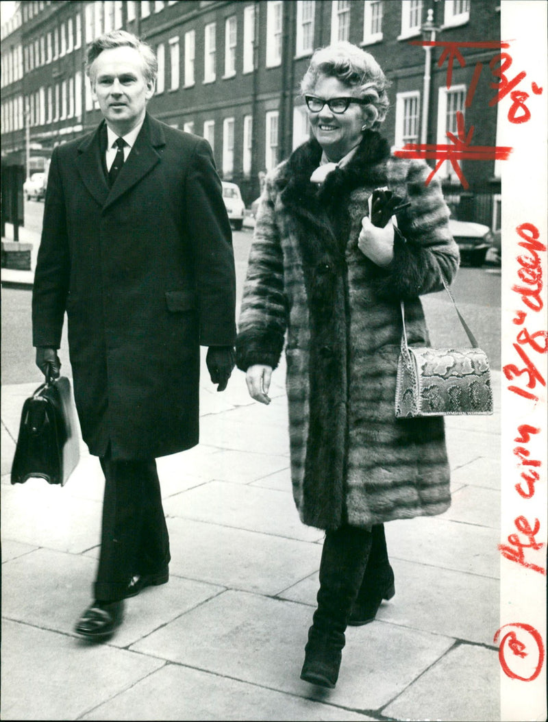 1973 - OUSE MARY CLEAN TV NEWSPAPERS DIVISIONAL LIBRARY ROSS, LONDON, FILM - Vintage Photograph