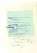 1976 - REES MERLYN LAB M P TENDING SEPTEMBER ROSES THE ROY JENKINS, LONDON - Vintage Photograph