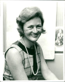 1974 - WALLACE ERICA PEOPLE WRITER IPC, SECTION, LIBRARY - Vintage Photograph