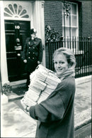 FRANCIS CLARE YACHTSWOMAN - SIGNATURE WITH, SECOND, PHOTOGRAPH, PEOPLE - Vintage Photograph