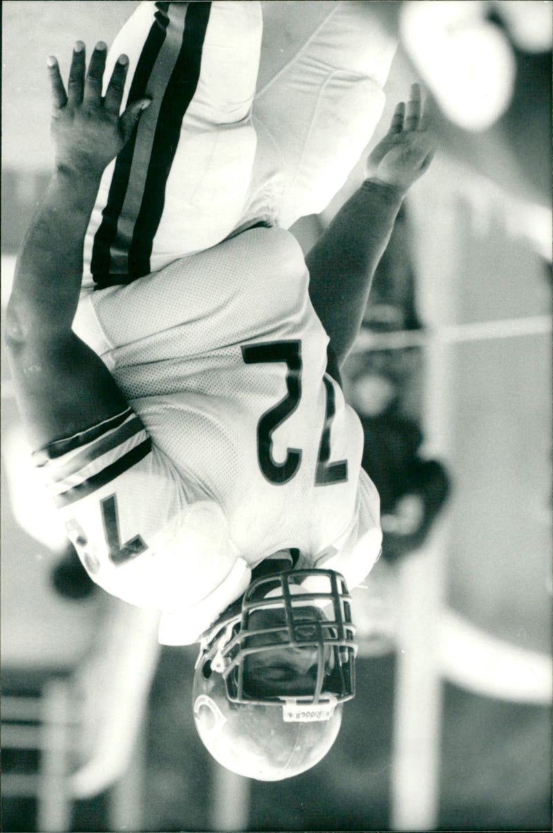 1986 - PERRY WILLIAM AMERICAN FOOTBALL STAR FOOTBALLER, LONDON - Vintage Photograph