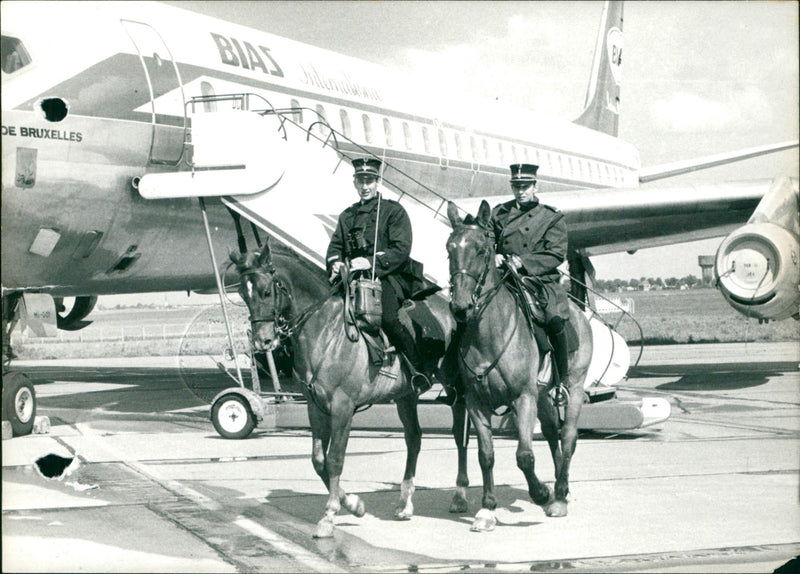 1972 JOBS RIJKSWACHTERS GROWN CHEVAL DEPUIS QUELQUE NATIONAL ROYAL CONCERT - Vintage Photograph