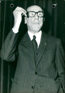 1971 CEREMONY WRITERS CHESSON WERE MAISON ETE RECU PRINCE ALBERT - Vintage Photograph