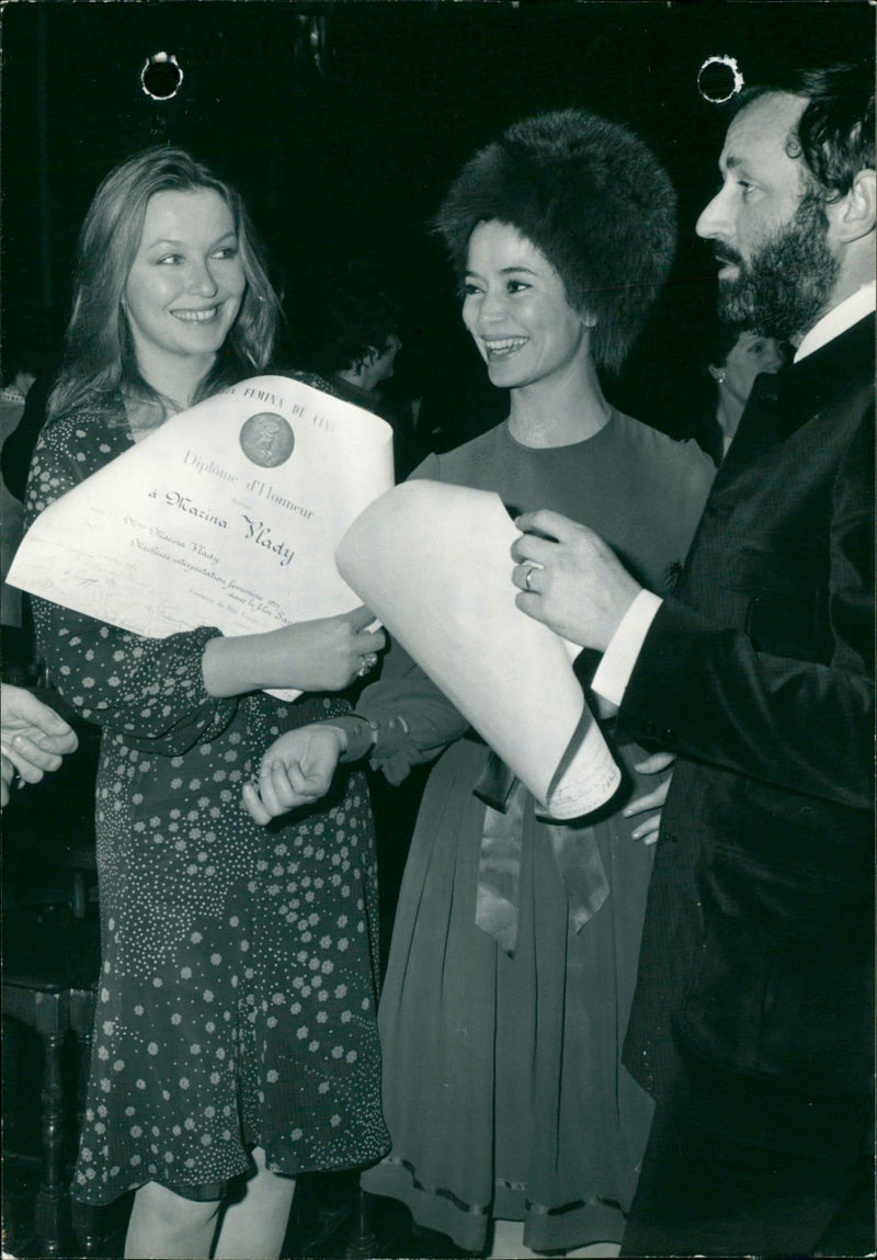 1992 MERCREDI YEMINA SAPHO MESSAGE LES ALBERT FILM MARIE PRINCE ROLE - Vintage Photograph