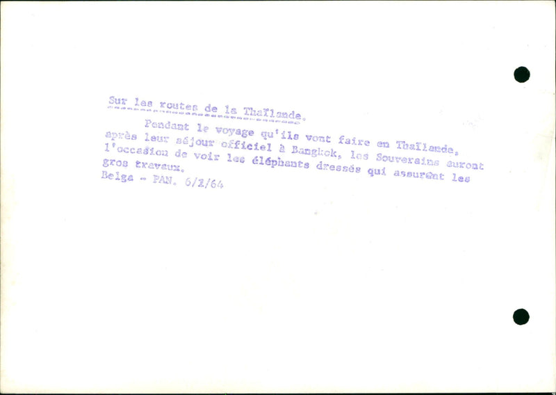 FEVRIER CRAVAUX PENDANT SOUVERAINS OFFICIAL THALLANDE BANGKOK ELEPHANTSDRES - Vintage Photograph