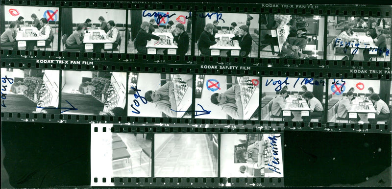 KODAK TRI SAFETY FILM MAN WOMEN ADMIS - Vintage Photograph