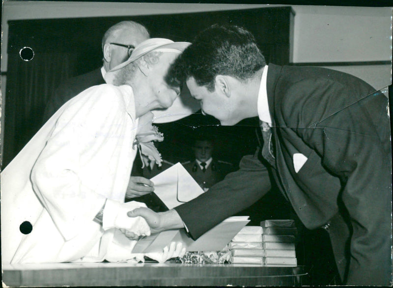 JUIN BOLIVIA VIOLON ELISABETH CHAPELLE LES CONCOURS SKEP INTERNATIONAL - Vintage Photograph