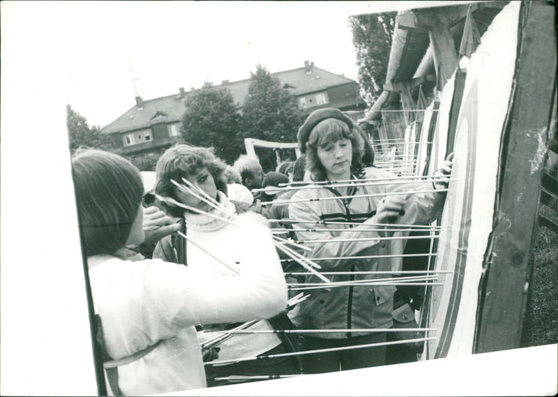 ICICLETA HIEEN PULGE SONG GERMAN SINGERSONGWRITER PAUL HITZLSPERGER - Vintage Photograph