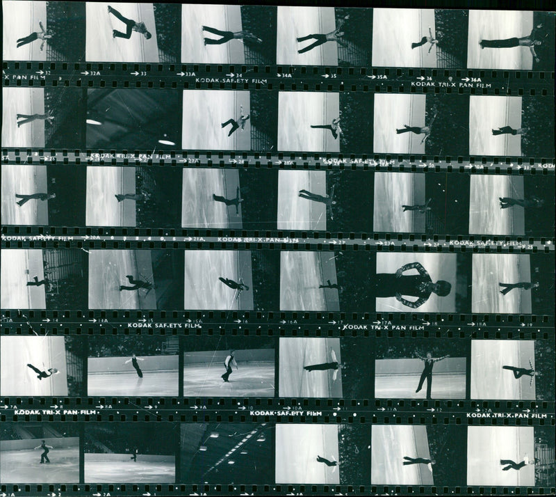 KODAK SAPER KODAU PRI XPAN SAFETY FILM XODAK - Vintage Photograph