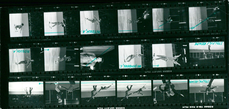 SCHAULAUFEN RUNNING BERLIN CHRISTOPH DERLIN NEUSS CCI VERC QUE FILM - Vintage Photograph