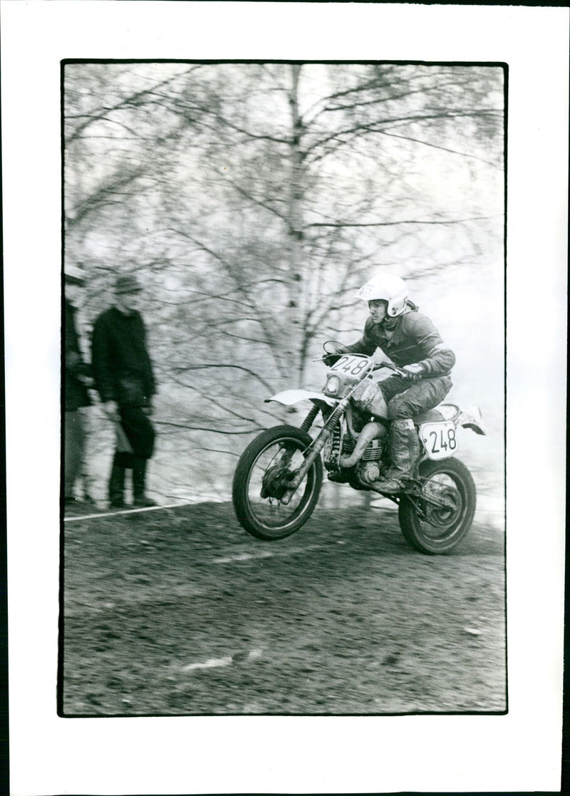 ENDURO CARSTEN HABENICHT DRESELEN LANDING MICHAEL - Vintage Photograph