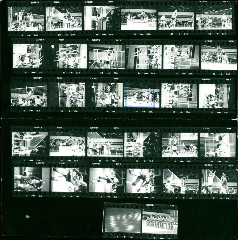 COMPANY GROE CLUB NADKE LEVSKI SPARTAK ANKA MARITSA EMILI FILM - Vintage Photograph