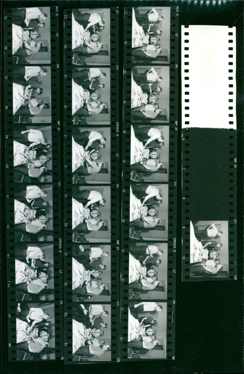 1988 OLYMPIA PURIS PRESCRIPTION DRUG USED TREAT HIGH BLOOD PRES - Vintage Photograph