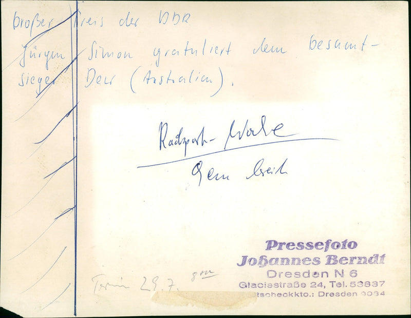 AUSTRAVEN SIMON CONGRATULATES DEAR AUSTRATION RATYARH WALES GEN BESH - Vintage Photograph