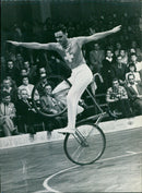 1958 SWITZERLAND SINGERSONGWRITER SEEP WRU WHEEL OLD SWIT - Vintage Photograph