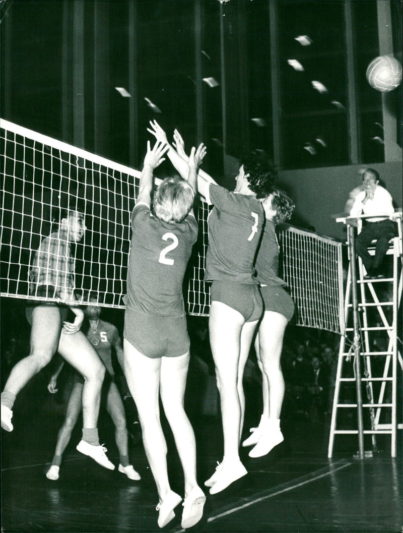 1967 FILM SHOT BERLIN GERMANY RELEASED GUNTHER - Vintage Photograph