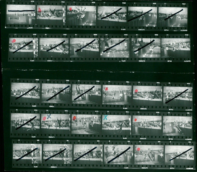 SCONNAW BERLIN SCLEIPZIG DYN LEIP ALL CUT BERL ZEISE FILM - Vintage Photograph