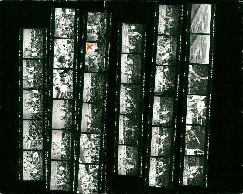 KIRSCHKE NEME THOVA KRUGER MAZGUTOVA IVANCIKOVA KIRSCHK FILM - Vintage Photograph