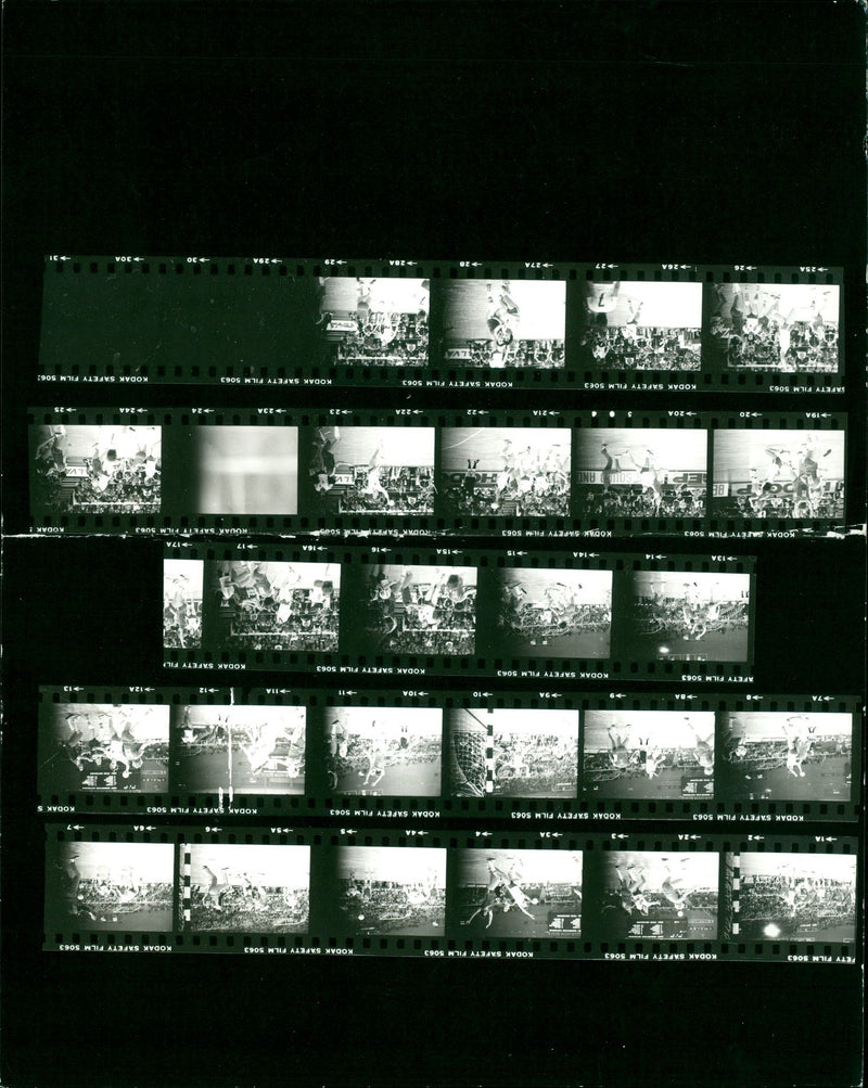 KARLOVA ZUBAREVA TURCHINA TIETZ SHALIMOVAKRUGER WUNDERL FILM - Vintage Photograph